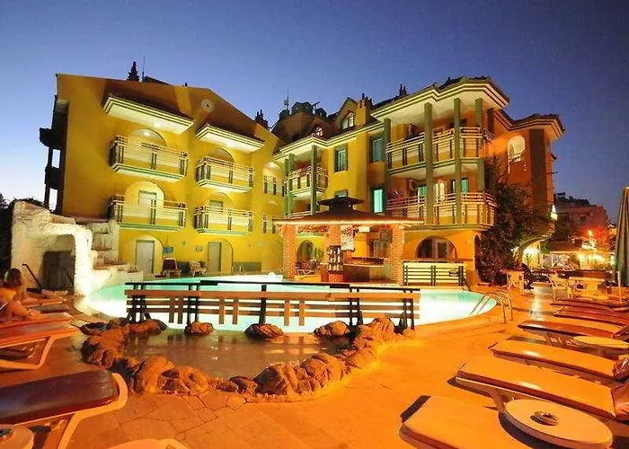 Rayon Apartmanhotel 3*